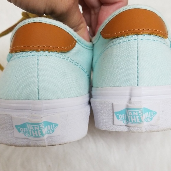 Van's mint green leather accents 8.5 - Picture 5 of 7